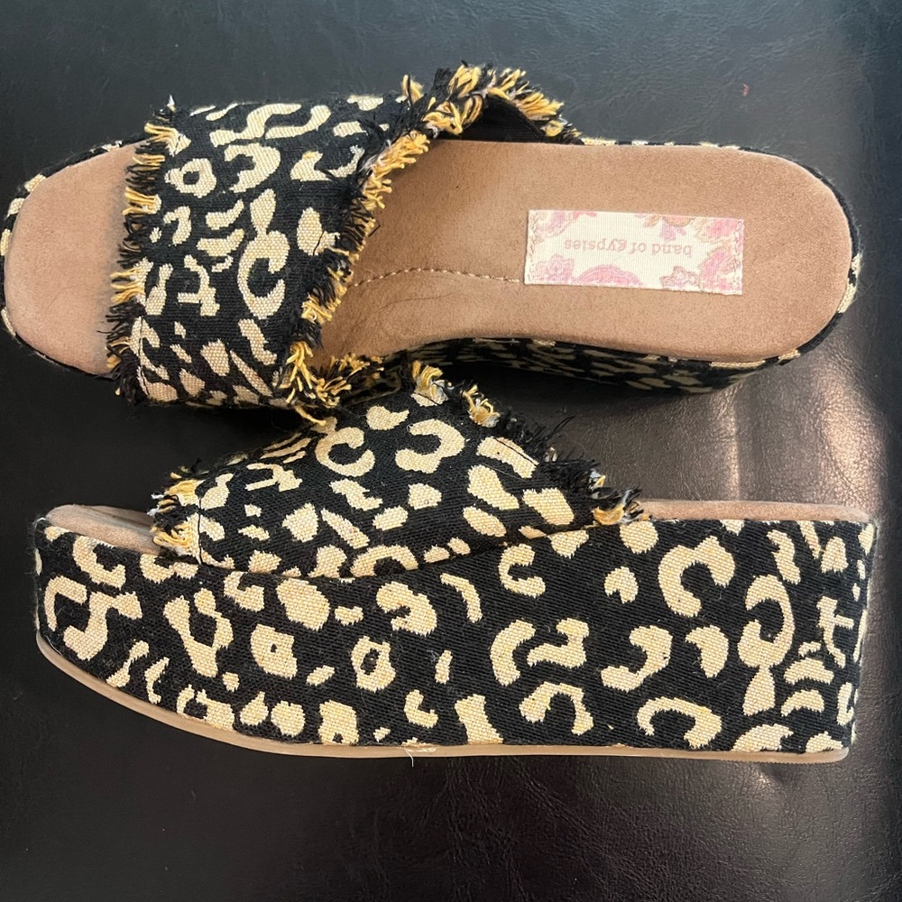 Band of gypsies platforms size 6